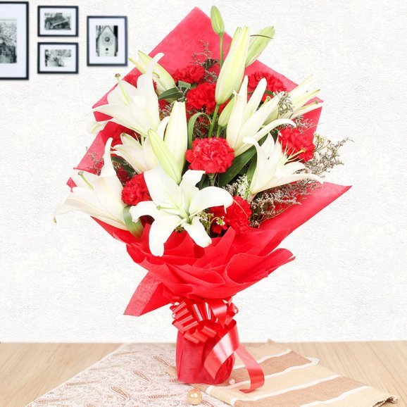 SKU-BU00142- WHITE LILIES N RED CARNATION BUNCH